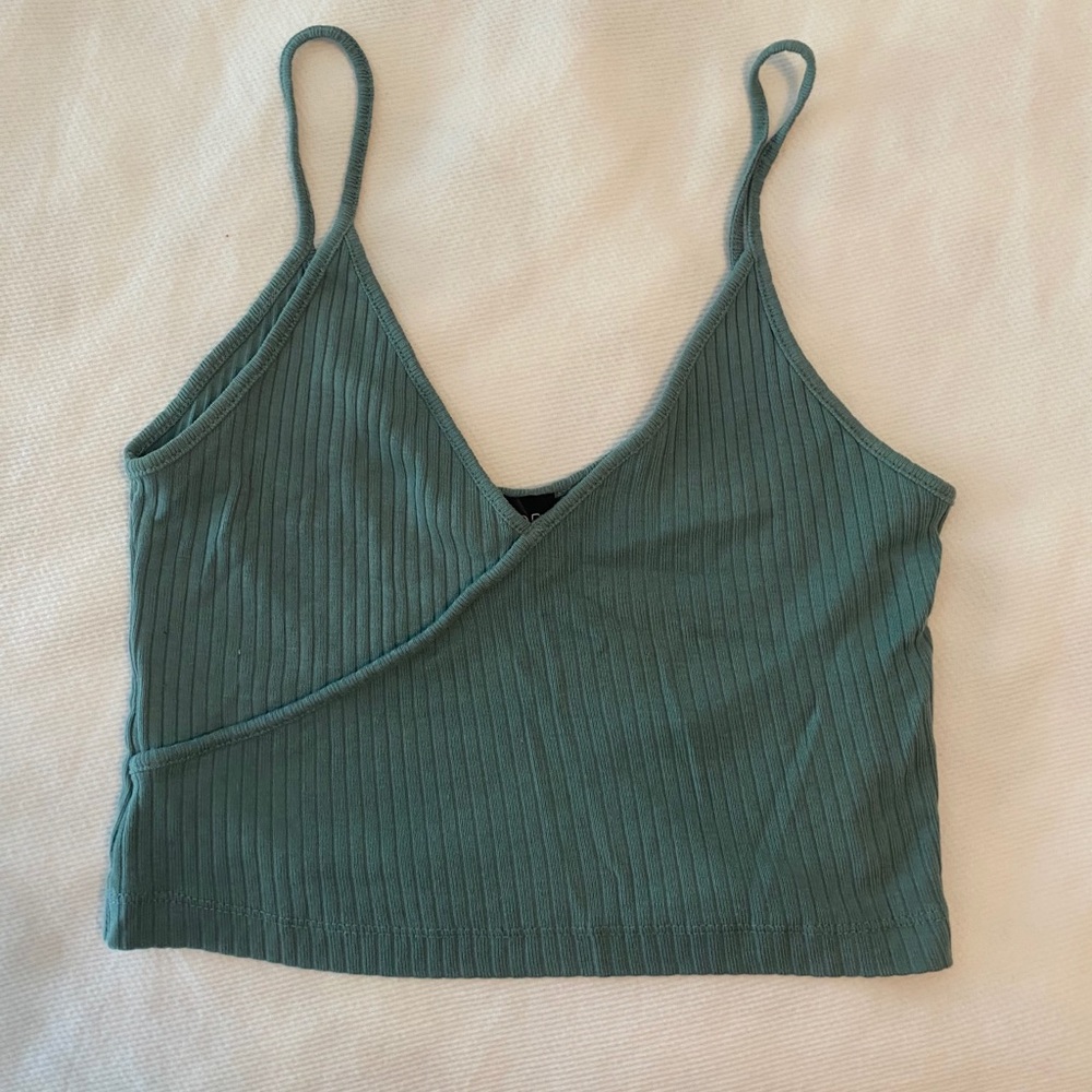 Green crop top!